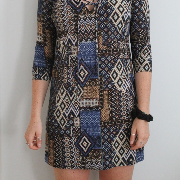 Patterned Dress - Picture 2 of 3